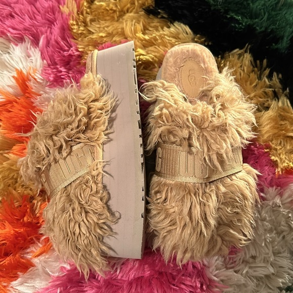 NWOT UGG FLUFF MOMMA SUGAR SLIDE - Picture 3 of 5